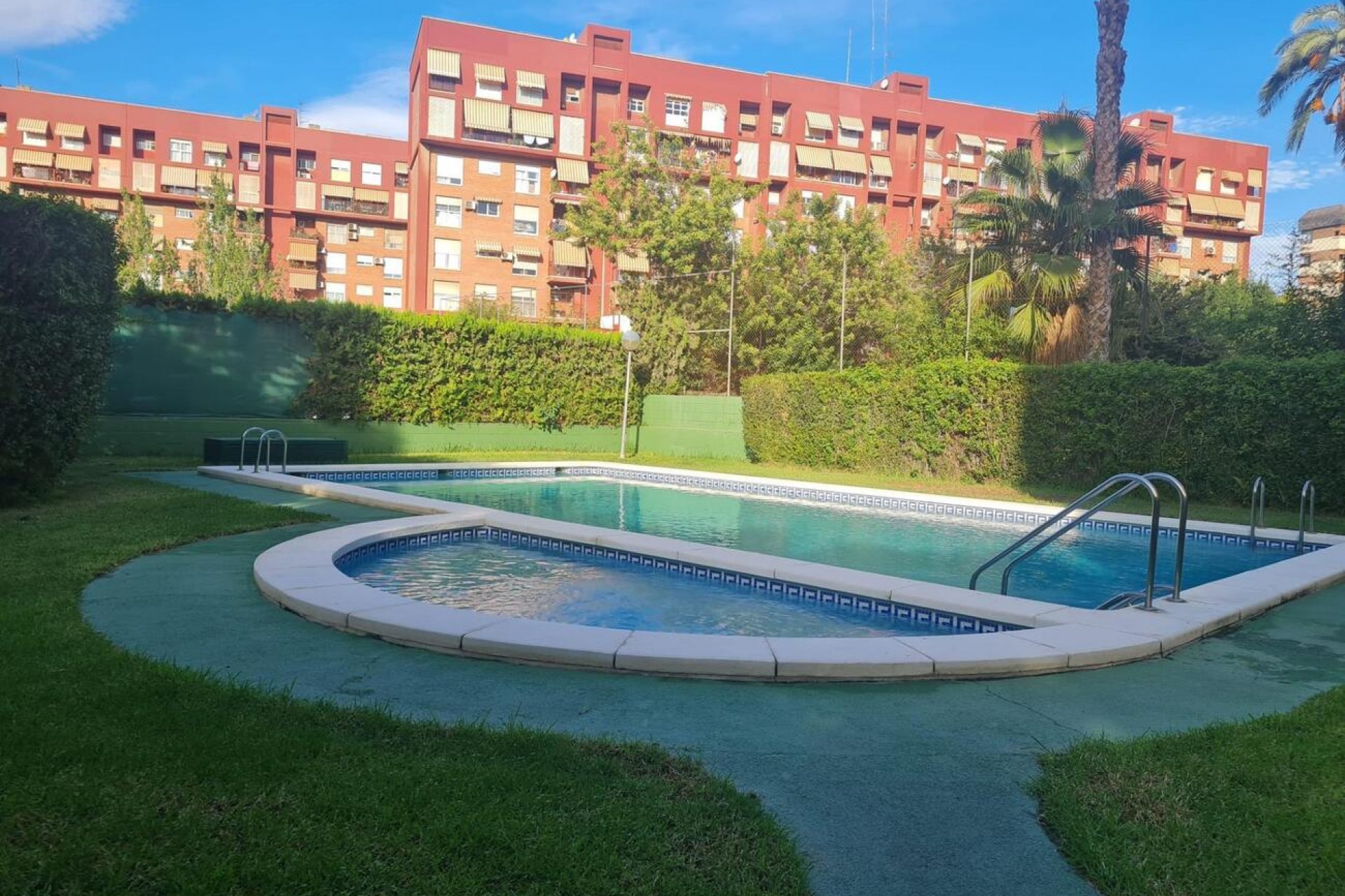 Resale - Apartment -
Alicante - Babel