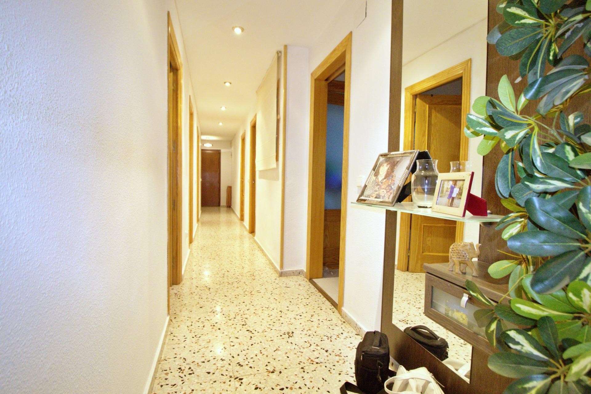 Resale - Apartment -
Alicante - Benalua