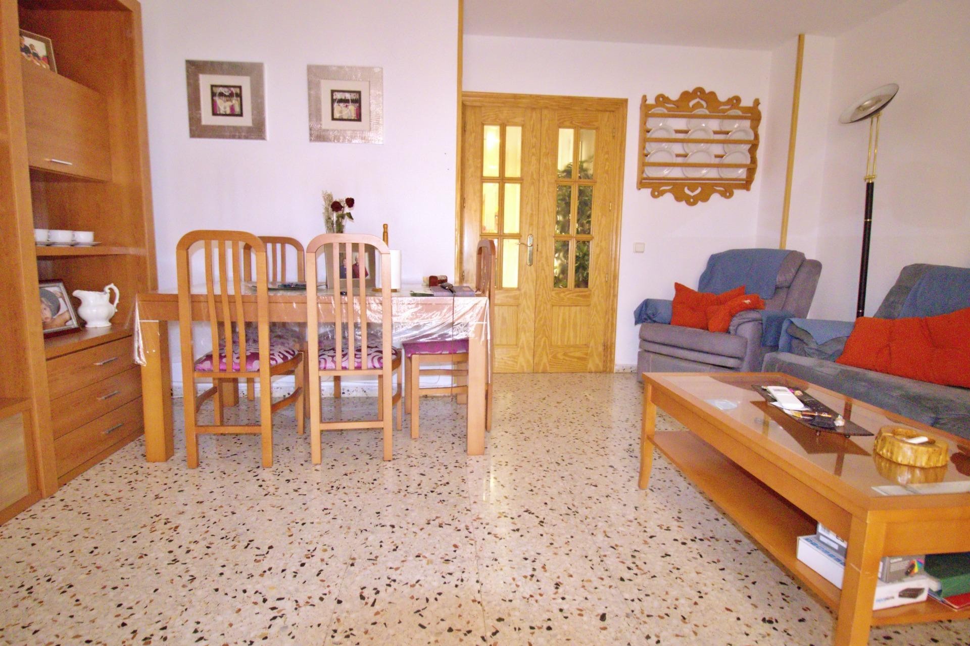 Resale - Apartment -
Alicante - Benalua