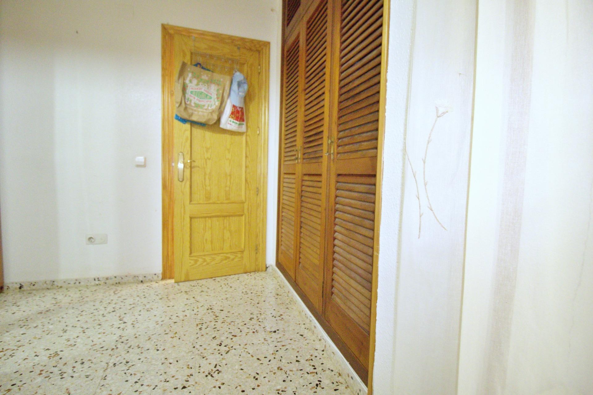 Resale - Apartment -
Alicante - Benalua
