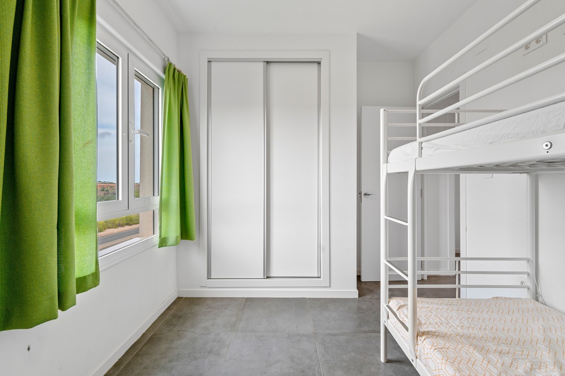 Resale - Apartment -
Alicante - Costa Blanca