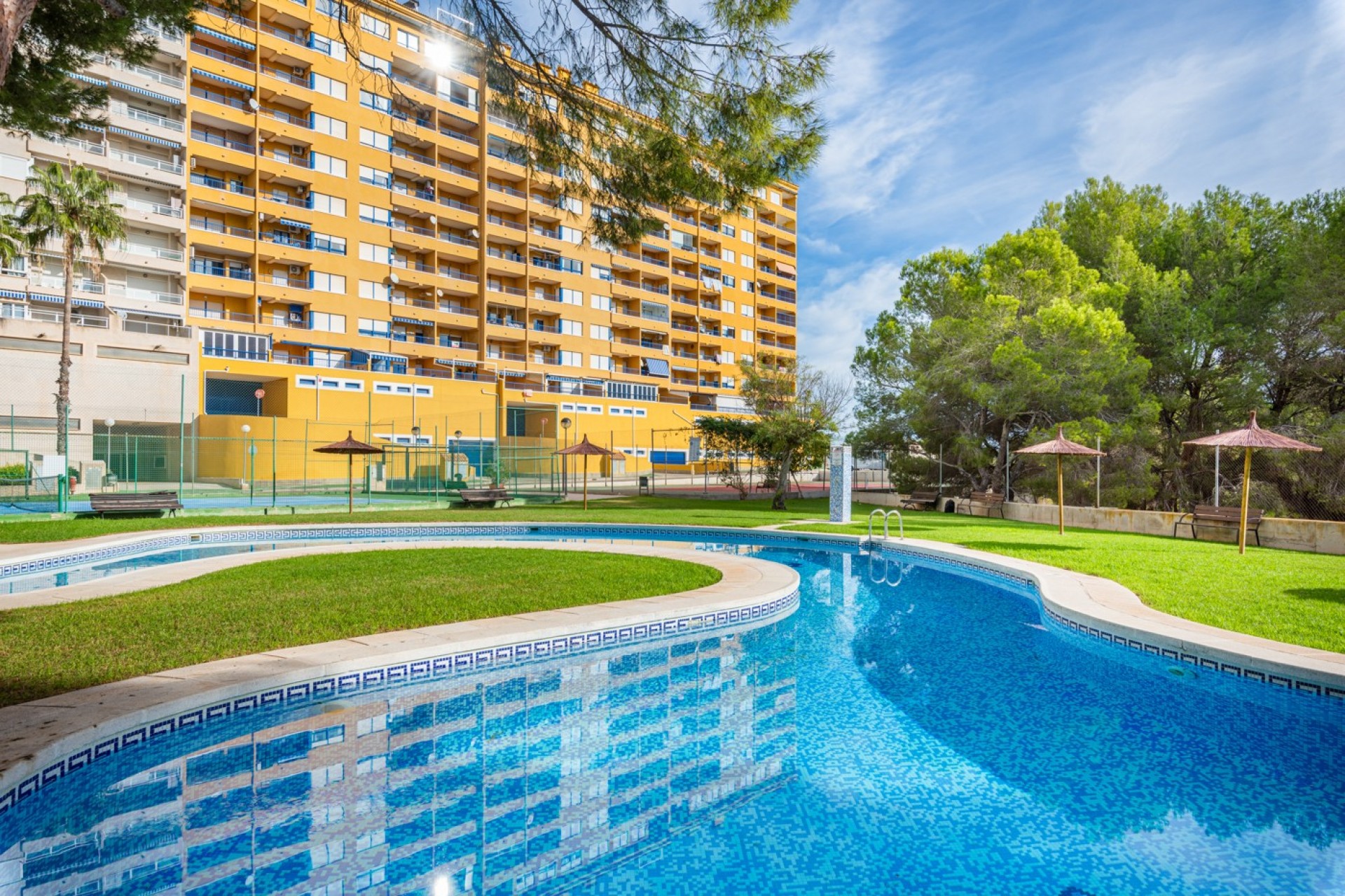 Resale - Apartment -
Alicante - Costa Blanca