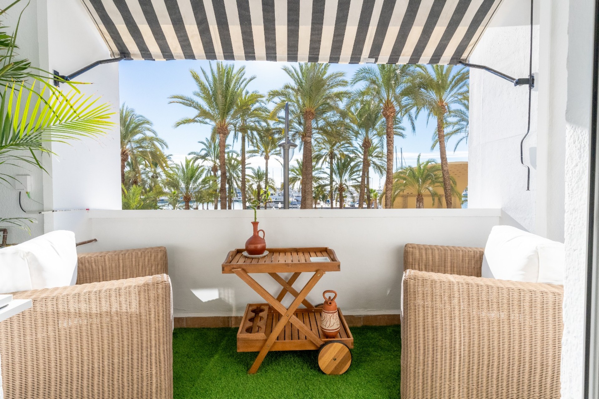 Resale - Apartment -
Alicante - Costa Blanca