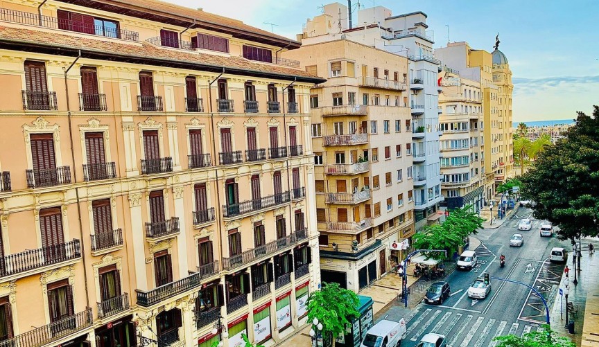 Resale - Apartment -
Alicante - Plaza De Toros - Mercado Central