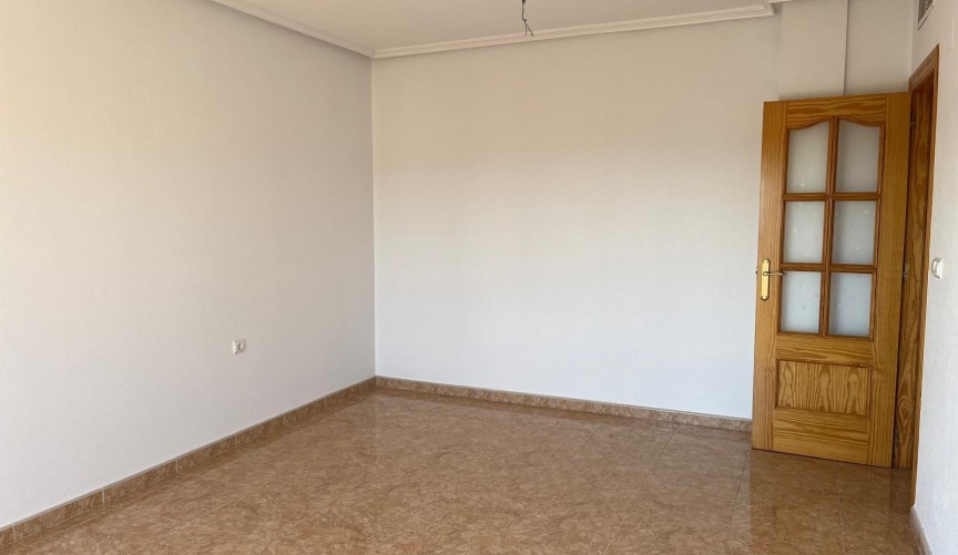 Resale - Apartment -
Almoradí