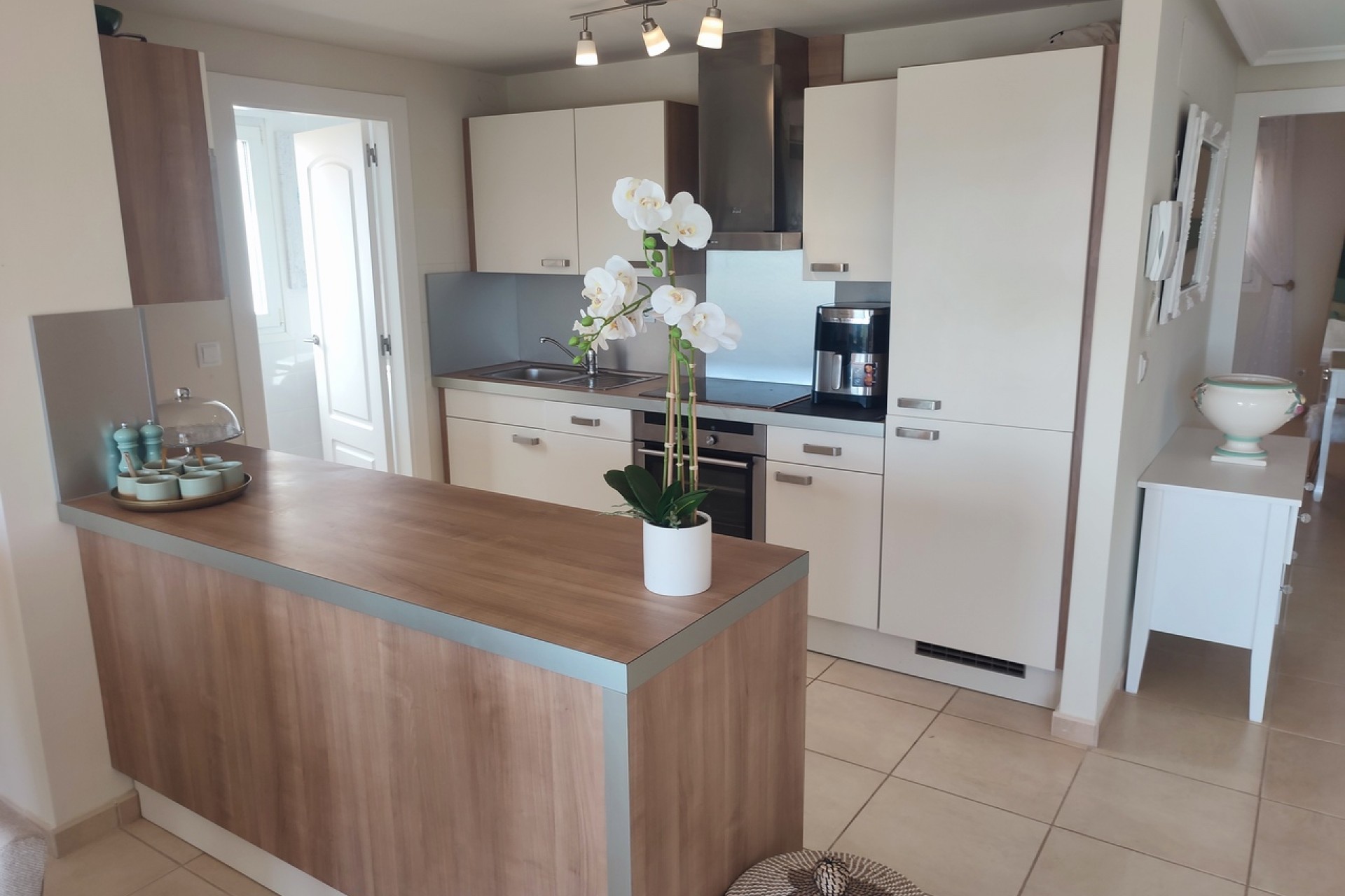 Resale - Apartment -
Altaona Golf - Inland