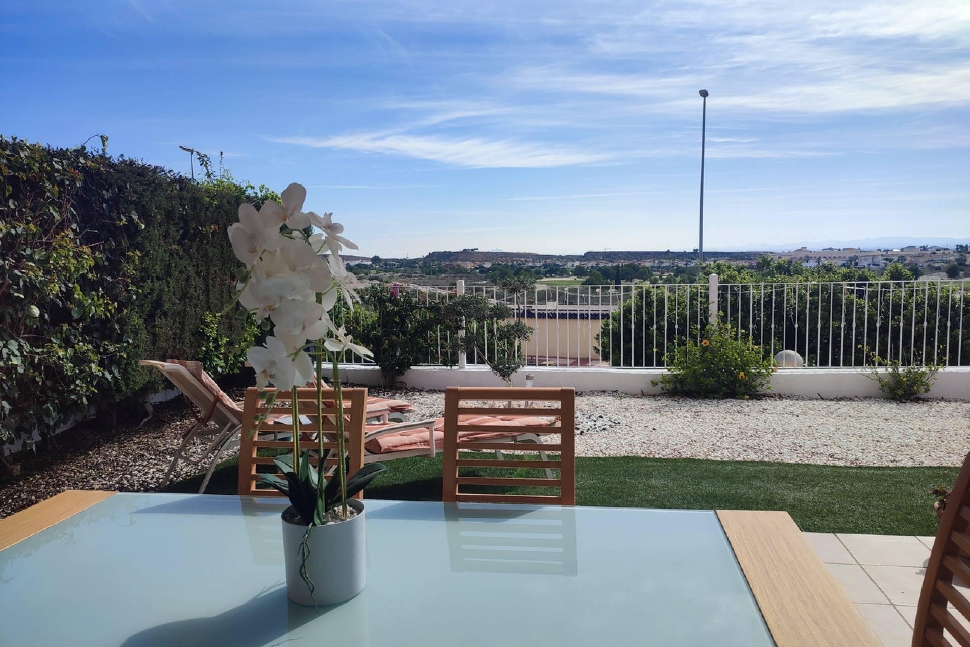 Resale - Apartment -
Altaona Golf - Inland