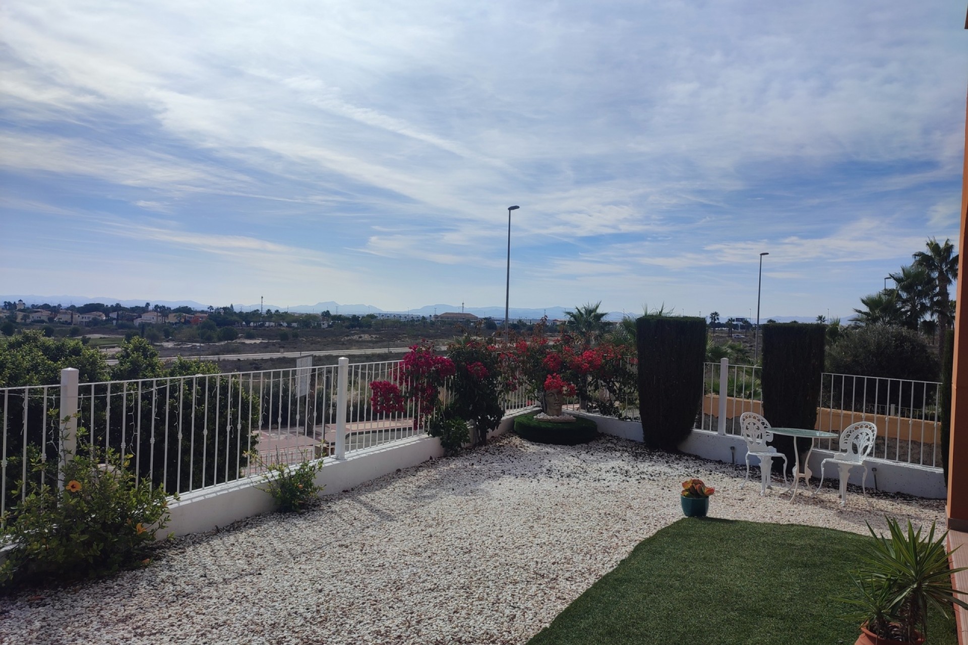 Resale - Apartment -
Altaona Golf - Inland