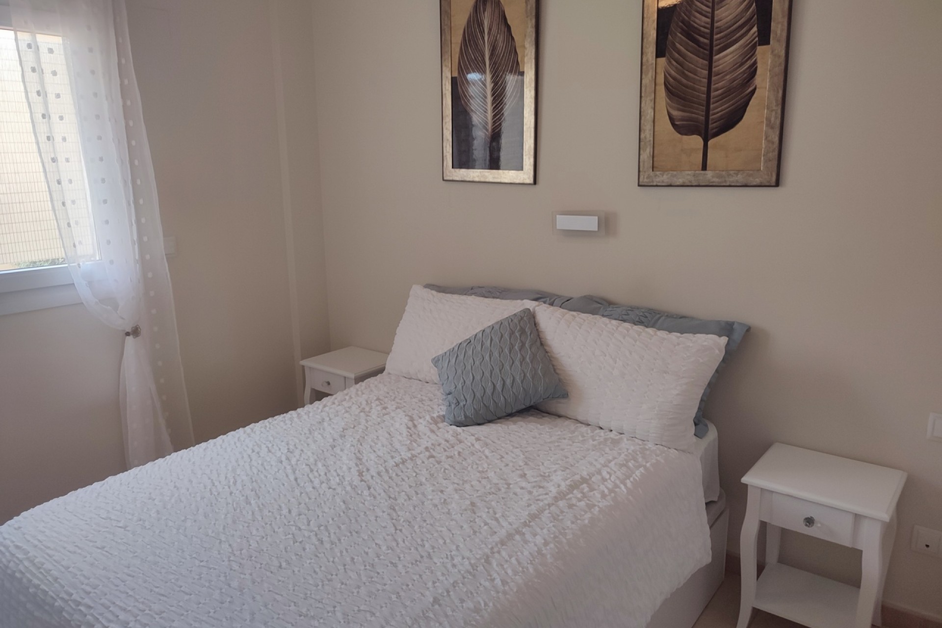 Resale - Apartment -
Altaona Golf - Inland