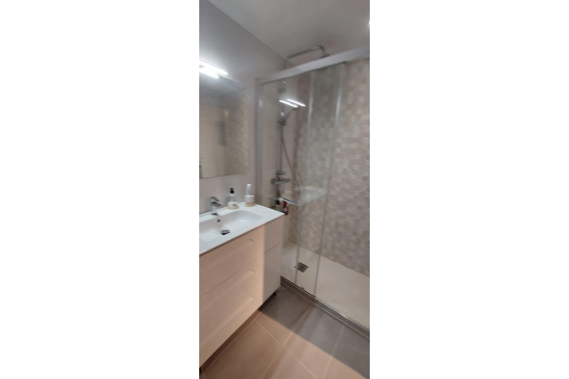 Resale - Apartment -
Benidorm - Levante