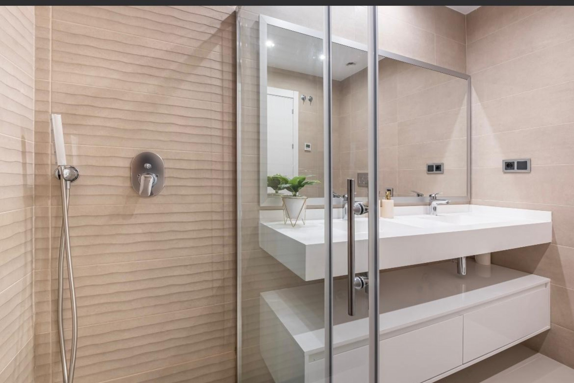 Resale - Apartment -
Benidorm - Playa de Poniente