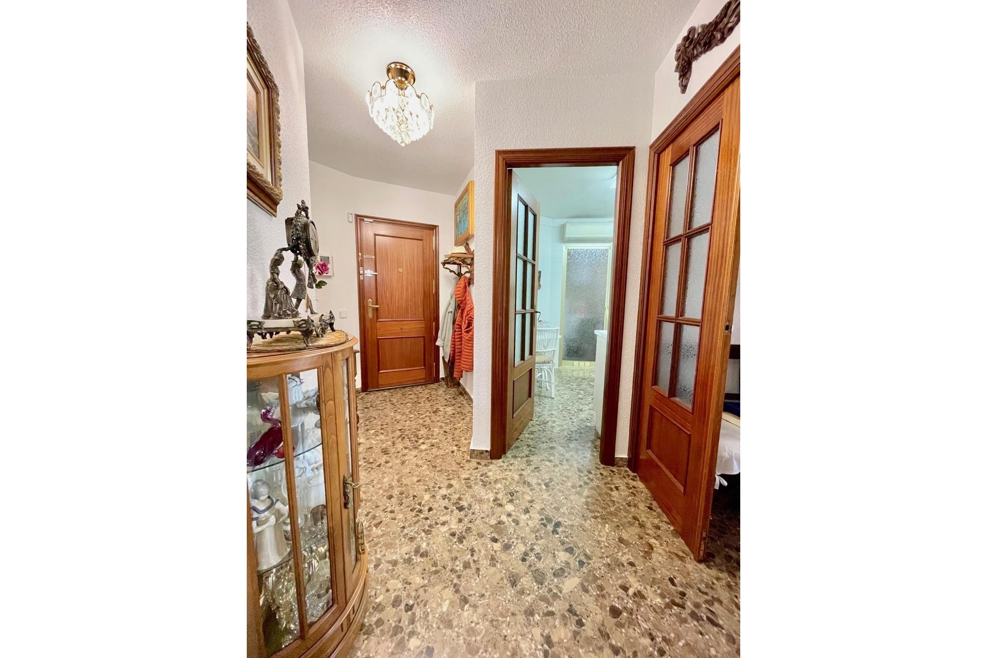 Resale - Apartment -
Benidorm