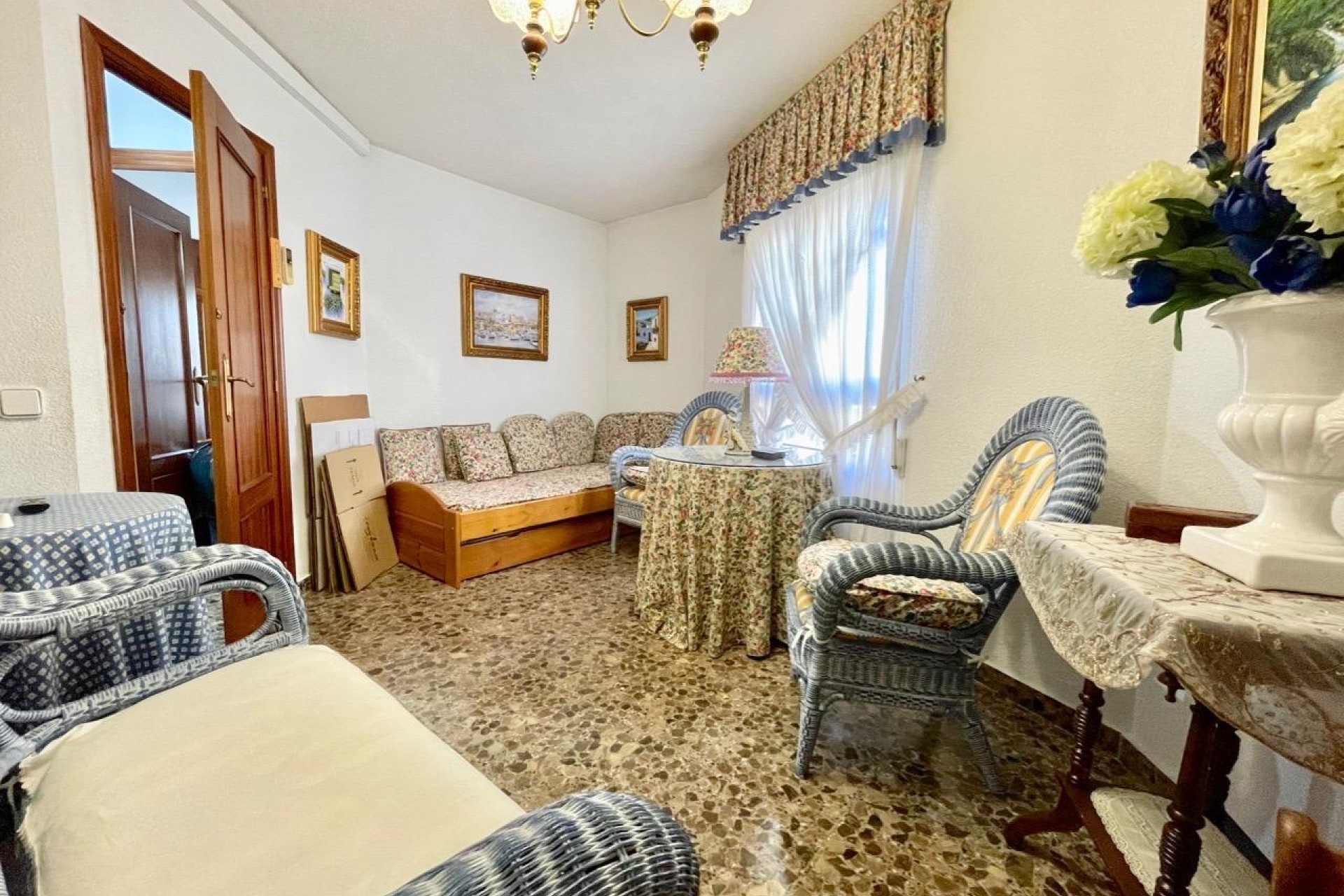 Resale - Apartment -
Benidorm