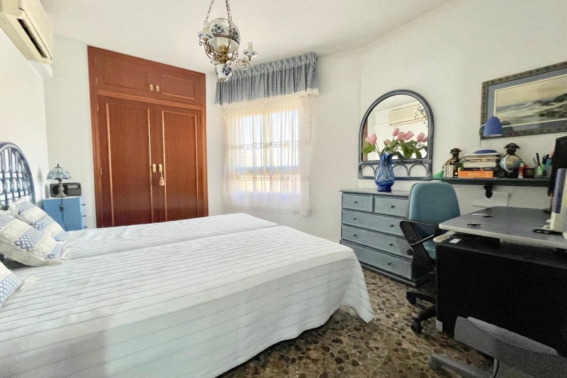 Resale - Apartment -
Benidorm