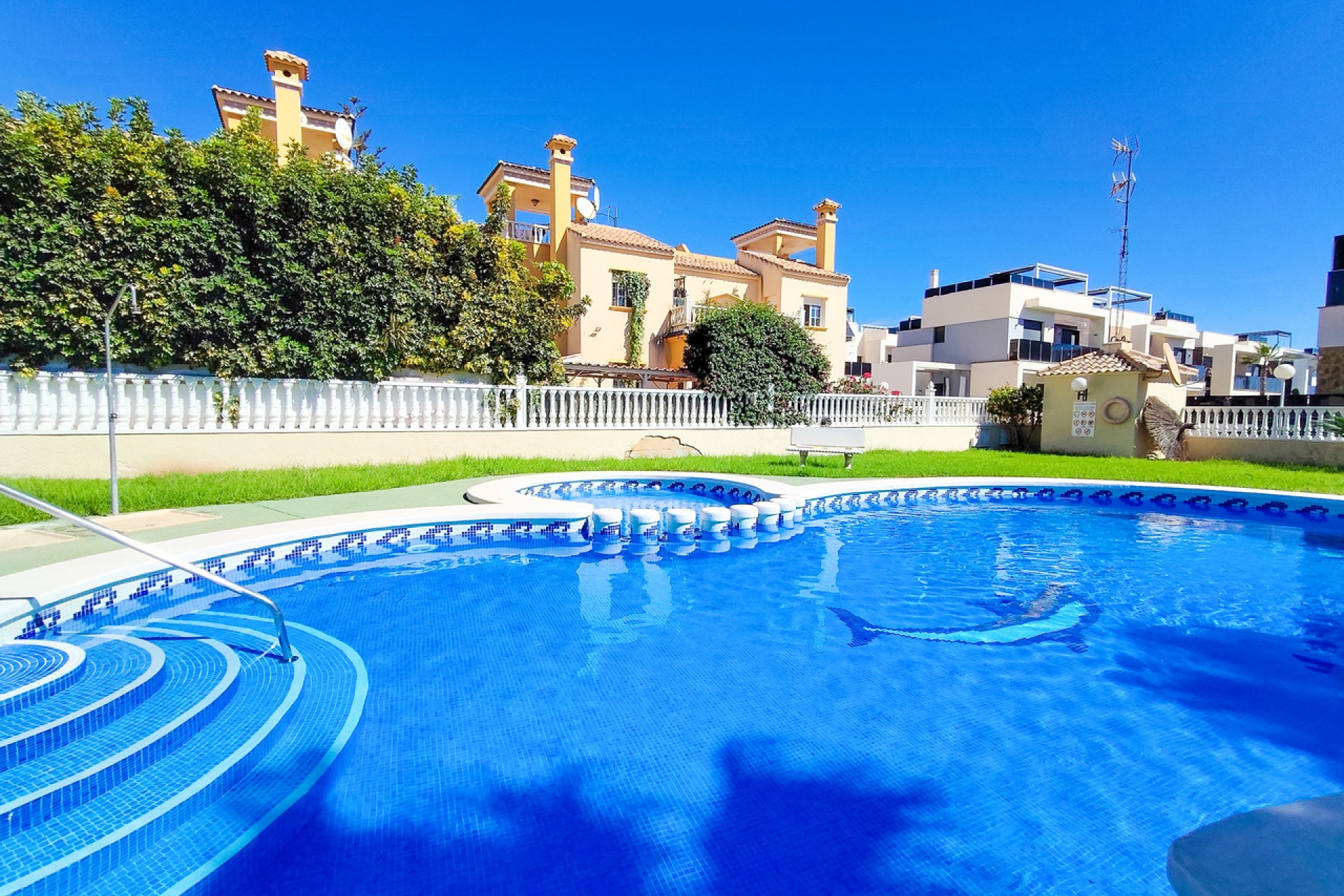 Resale - Apartment -
Cabo Roig - Costa Blanca