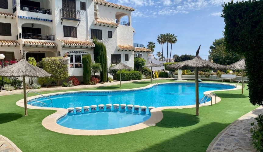Resale - Apartment -
Cabo Roig