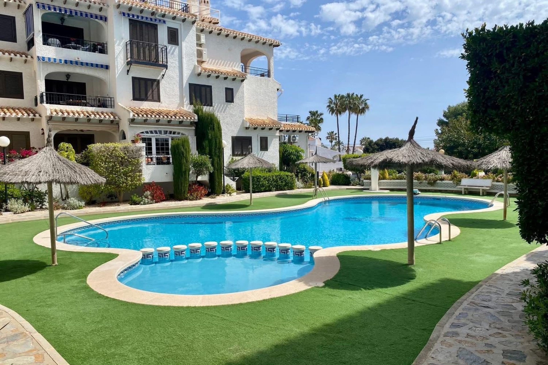 Resale - Apartment -
Cabo Roig