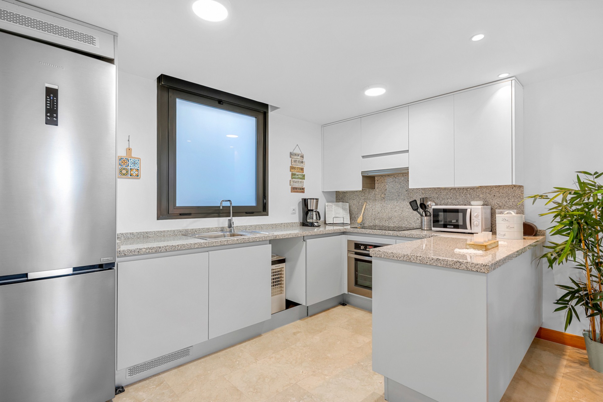 Resale - Apartment -
Campoamor - Costa Blanca