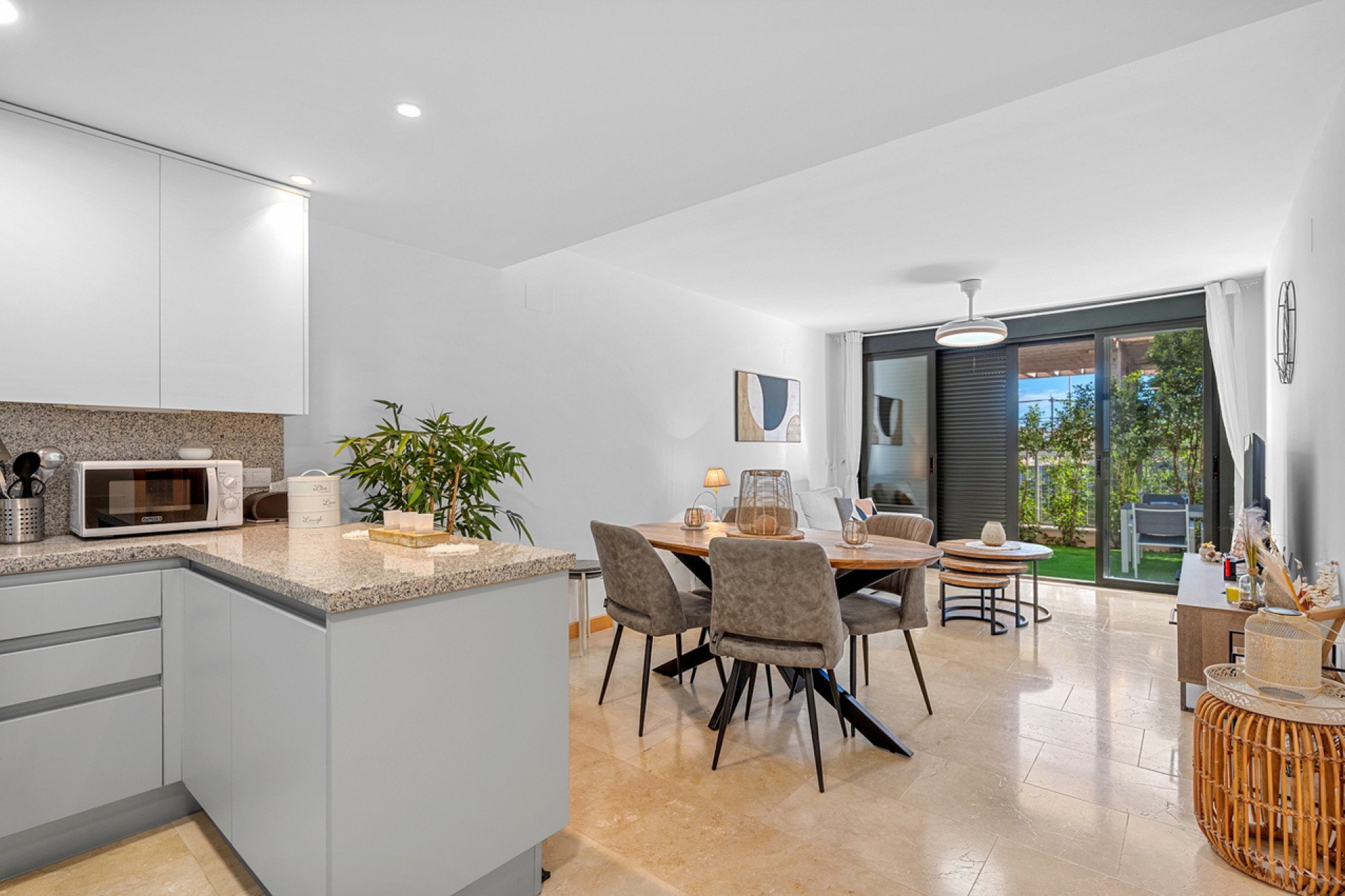 Resale - Apartment -
Campoamor - Costa Blanca