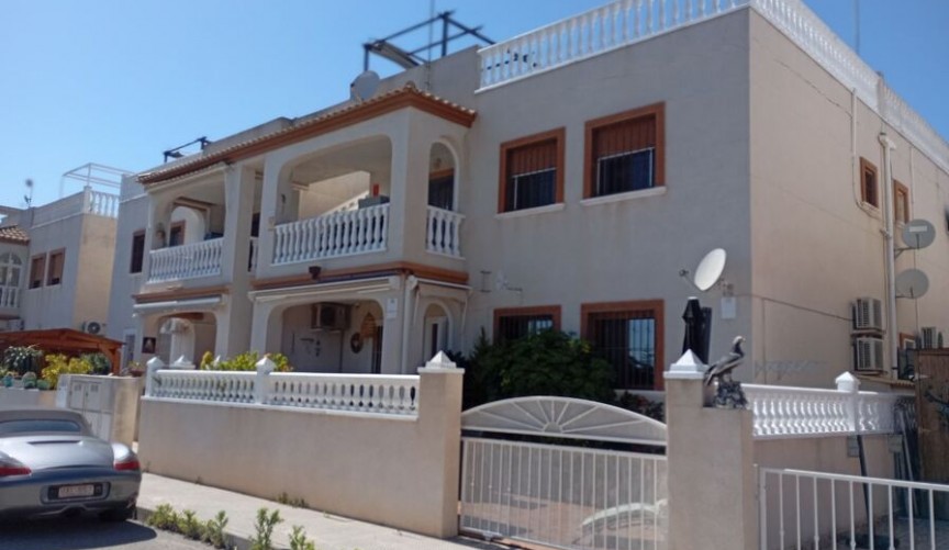 Resale - Apartment -
Daya Vieja - Costa Blanca