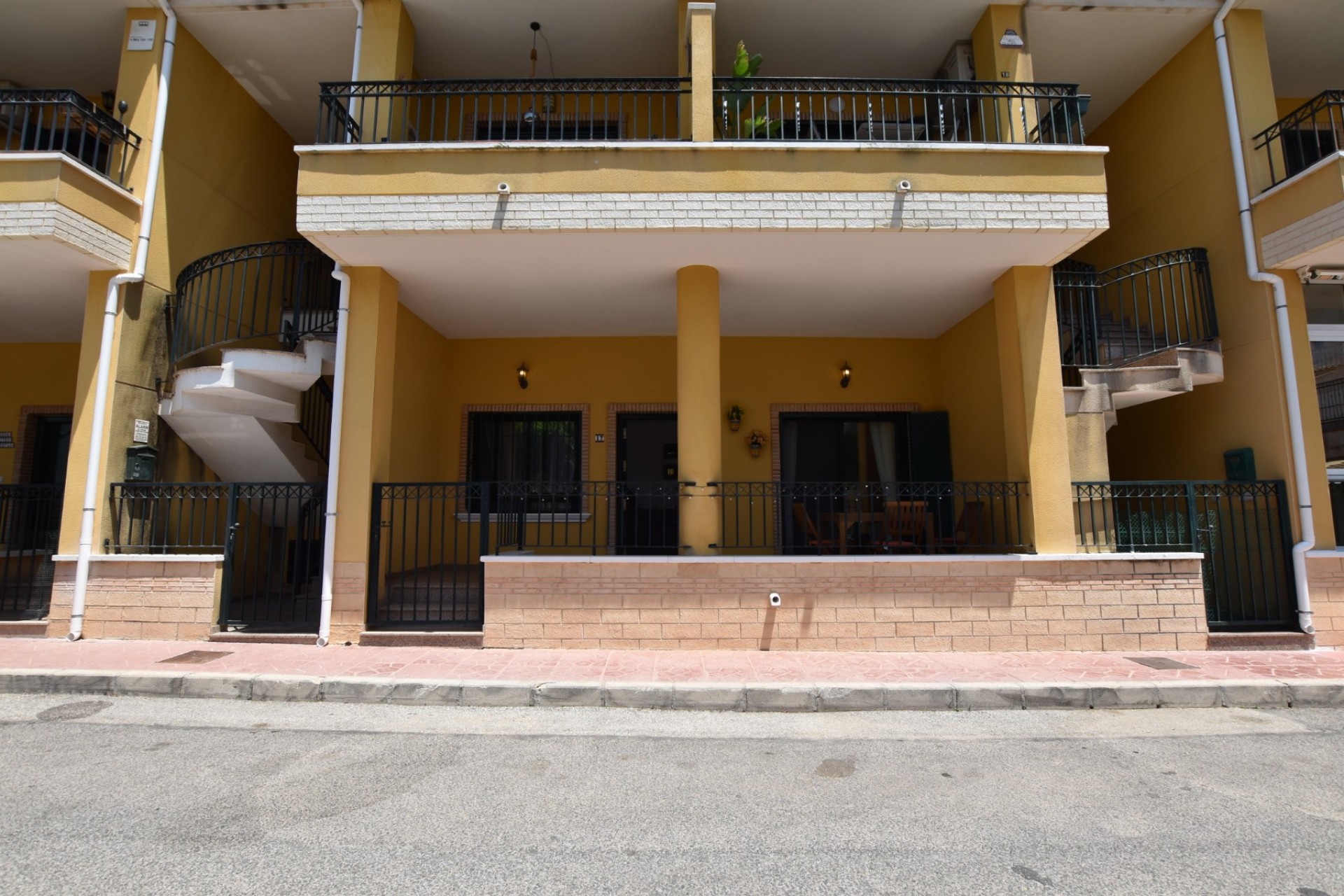 Resale - Apartment -
Daya Vieja - Costa Blanca