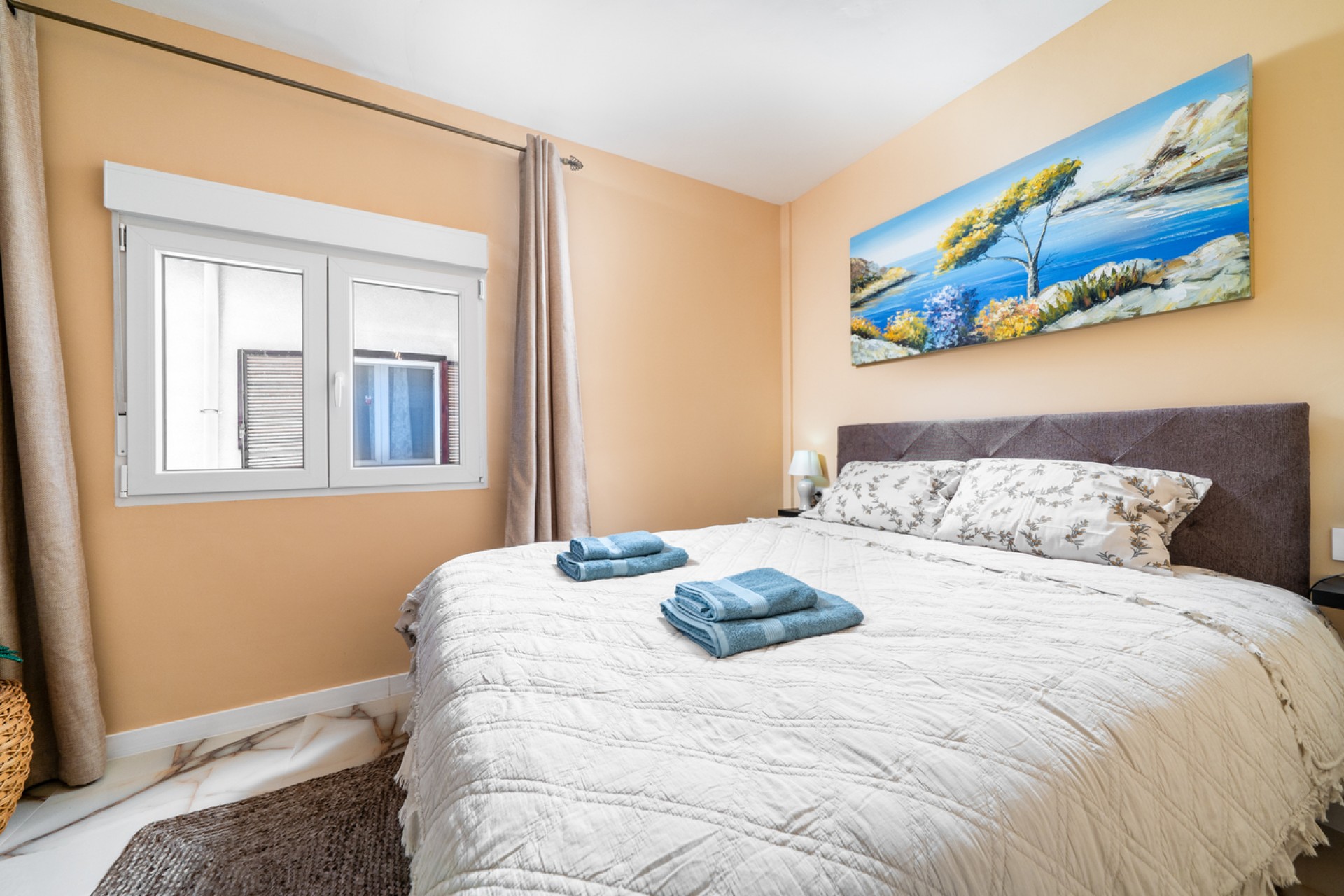 Resale - Apartment -
El Chaparral - Costa Blanca