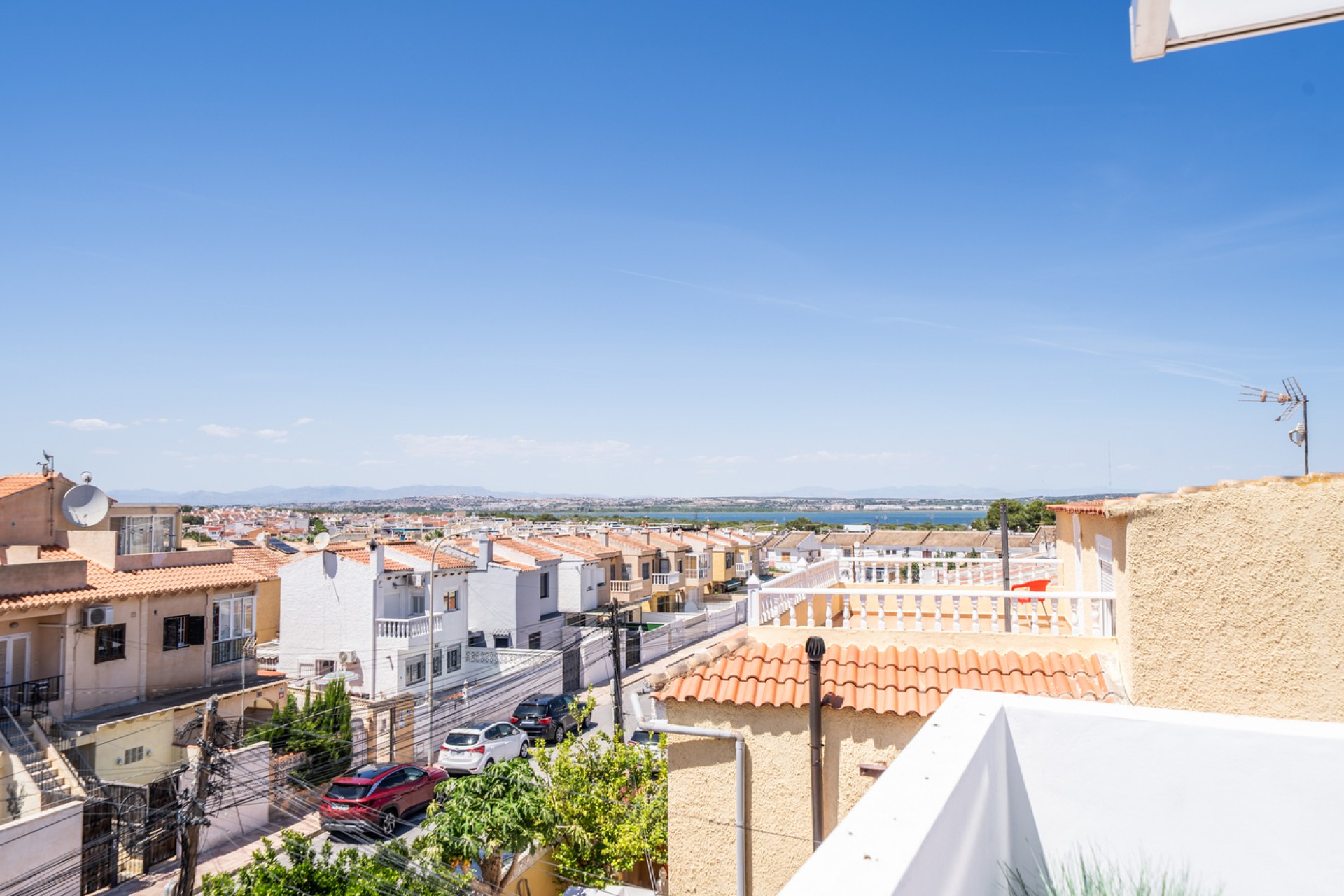 Resale - Apartment -
El Chaparral - Costa Blanca