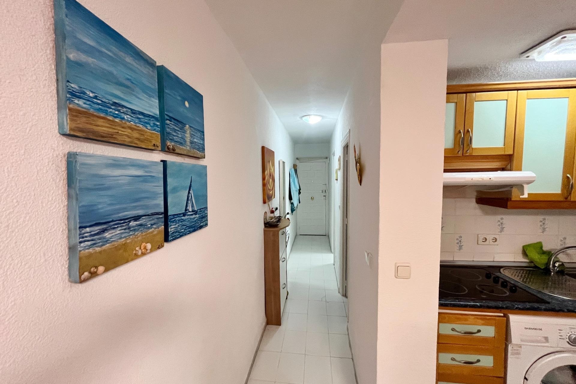 Resale - Apartment -
Guardamar del Segura - Centro