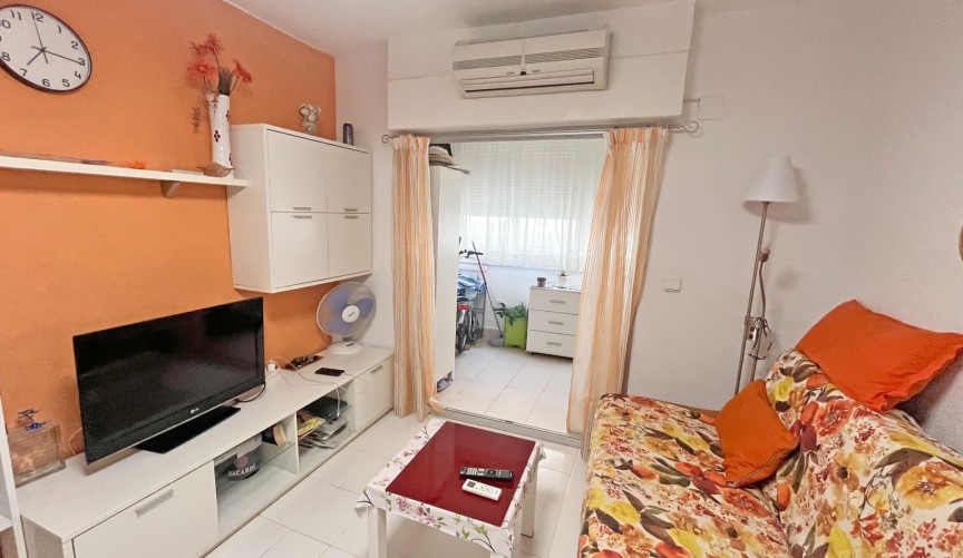 Resale - Apartment -
Guardamar del Segura - Centro