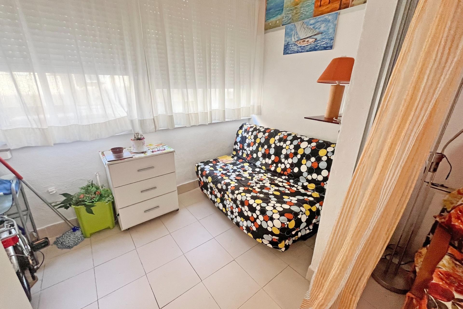 Resale - Apartment -
Guardamar del Segura - Centro