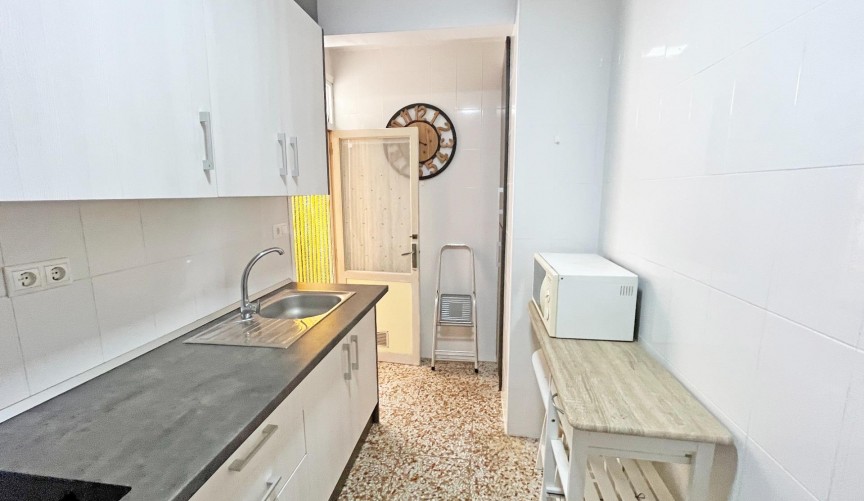 Resale - Apartment -
Guardamar del Segura - Centro