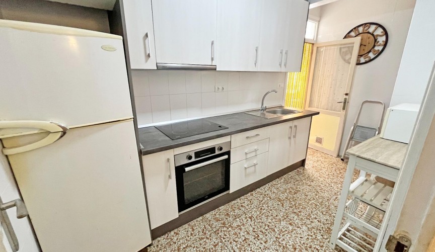 Resale - Apartment -
Guardamar del Segura - Centro