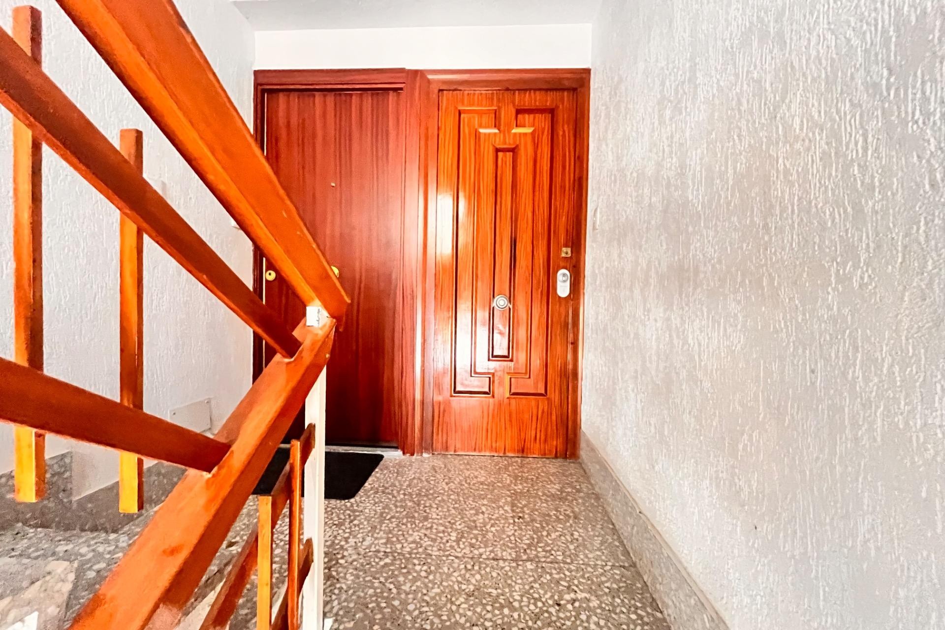 Resale - Apartment -
Guardamar del Segura - Centro