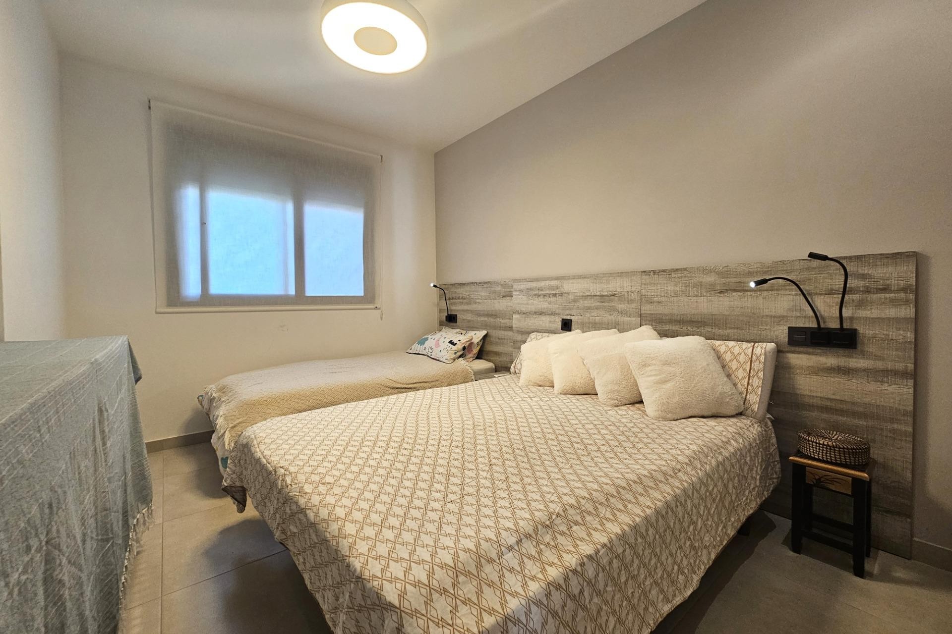 Resale - Apartment -
Guardamar del Segura - El Raso