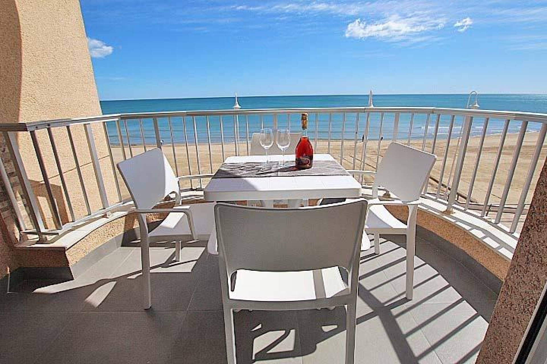 Resale - Apartment -
Guardamar del Segura - Guardamar Playa