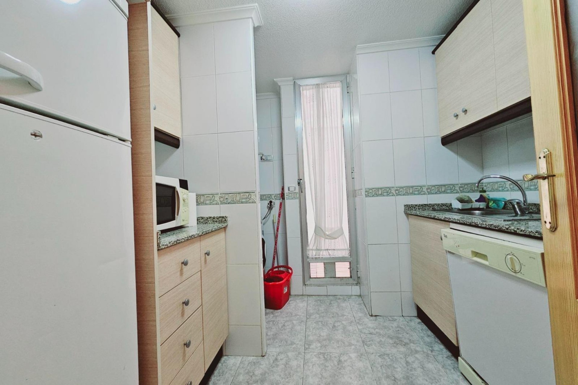 Resale - Apartment -
Guardamar del Segura - Pueblo