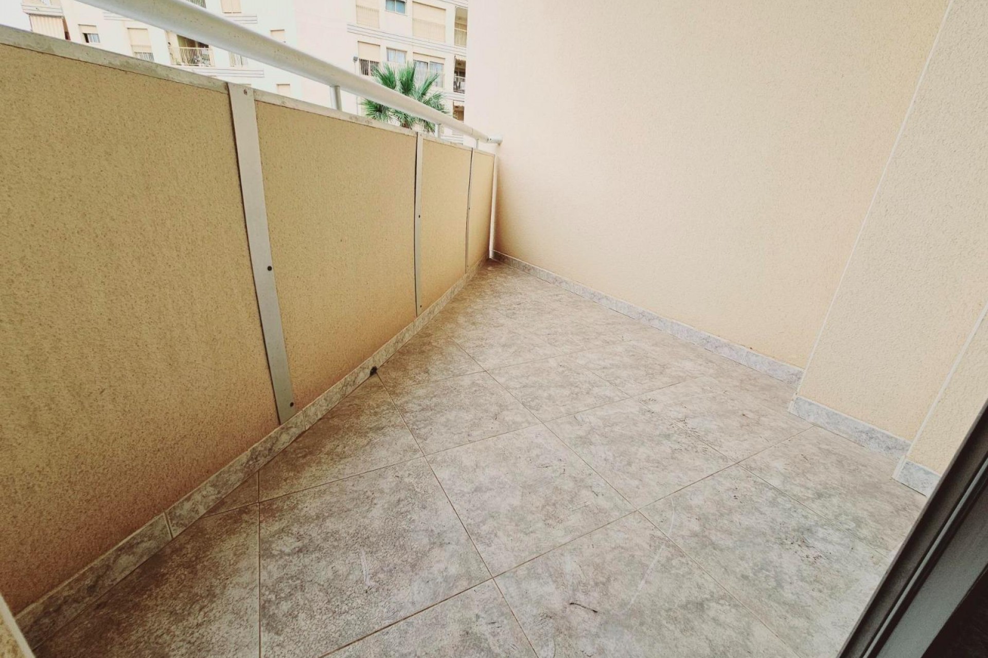 Resale - Apartment -
Guardamar del Segura - Pueblo