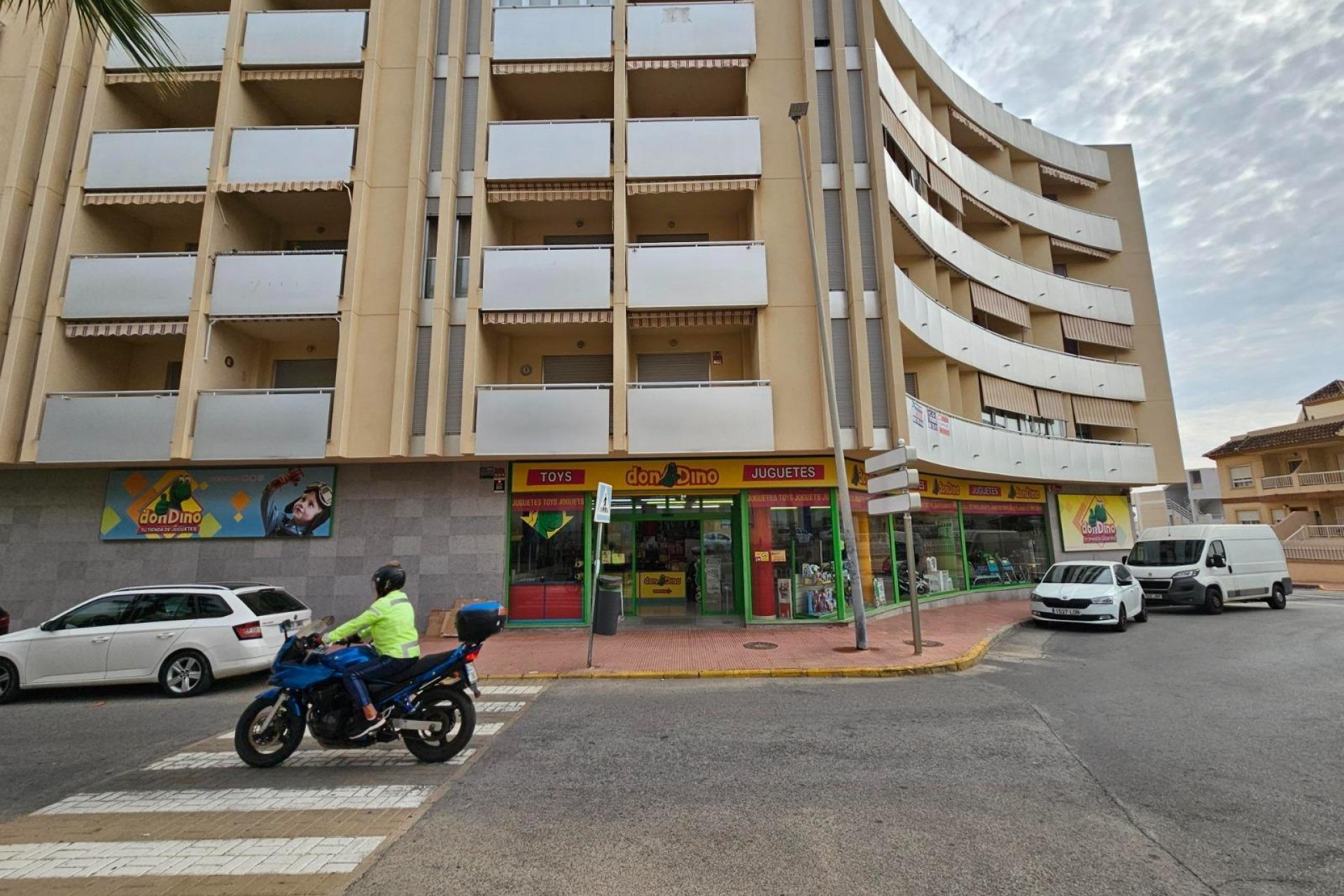 Resale - Apartment -
Guardamar del Segura - Pueblo