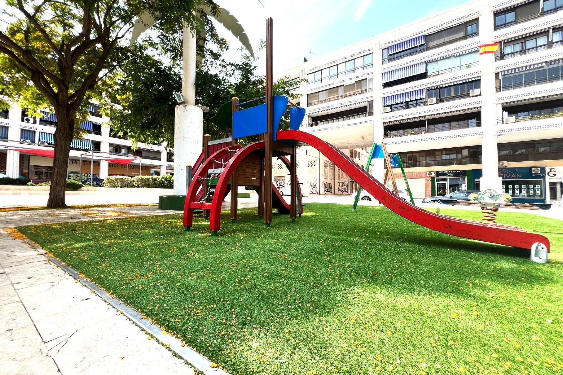 Resale - Apartment -
Guardamar del Segura - Pueblo