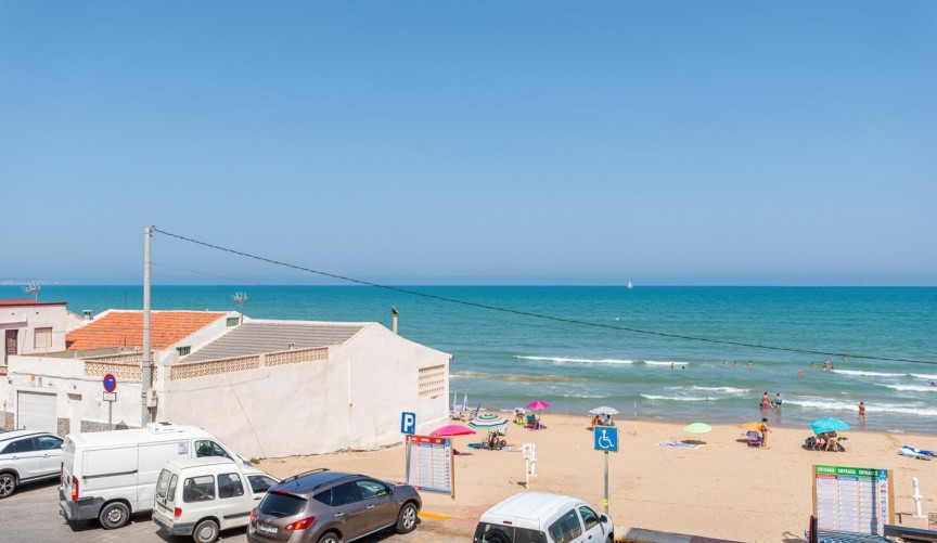 Resale - Apartment -
Guardamar del Segura - Pueblo