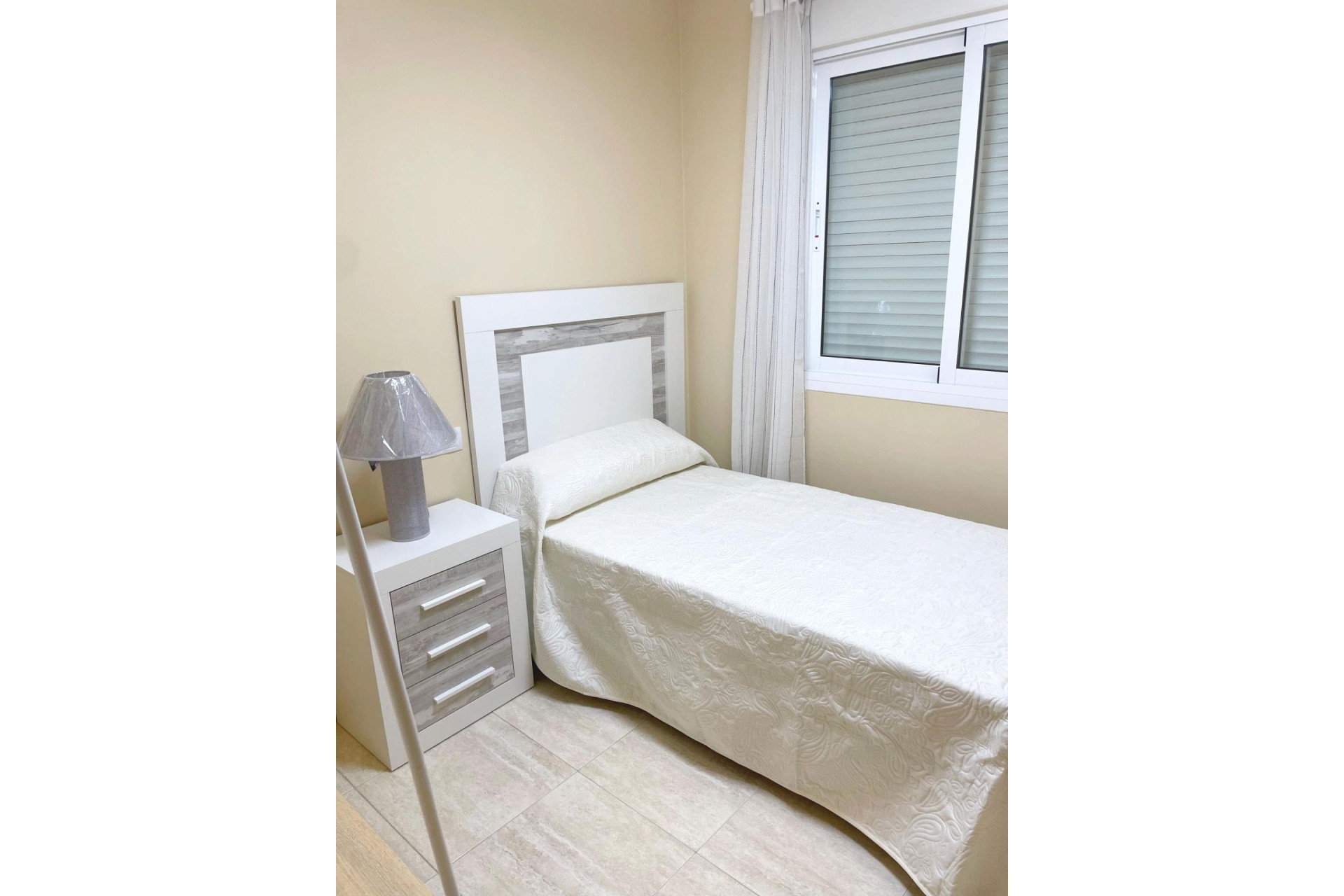 Resale - Apartment -
Guardamar del Segura - Puerto Deportivo