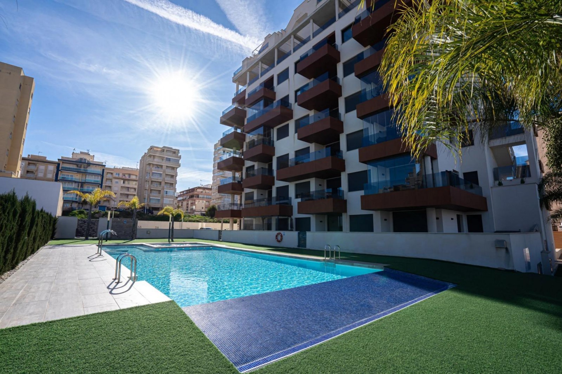 Resale - Apartment -
Guardamar del Segura - Puerto Deportivo