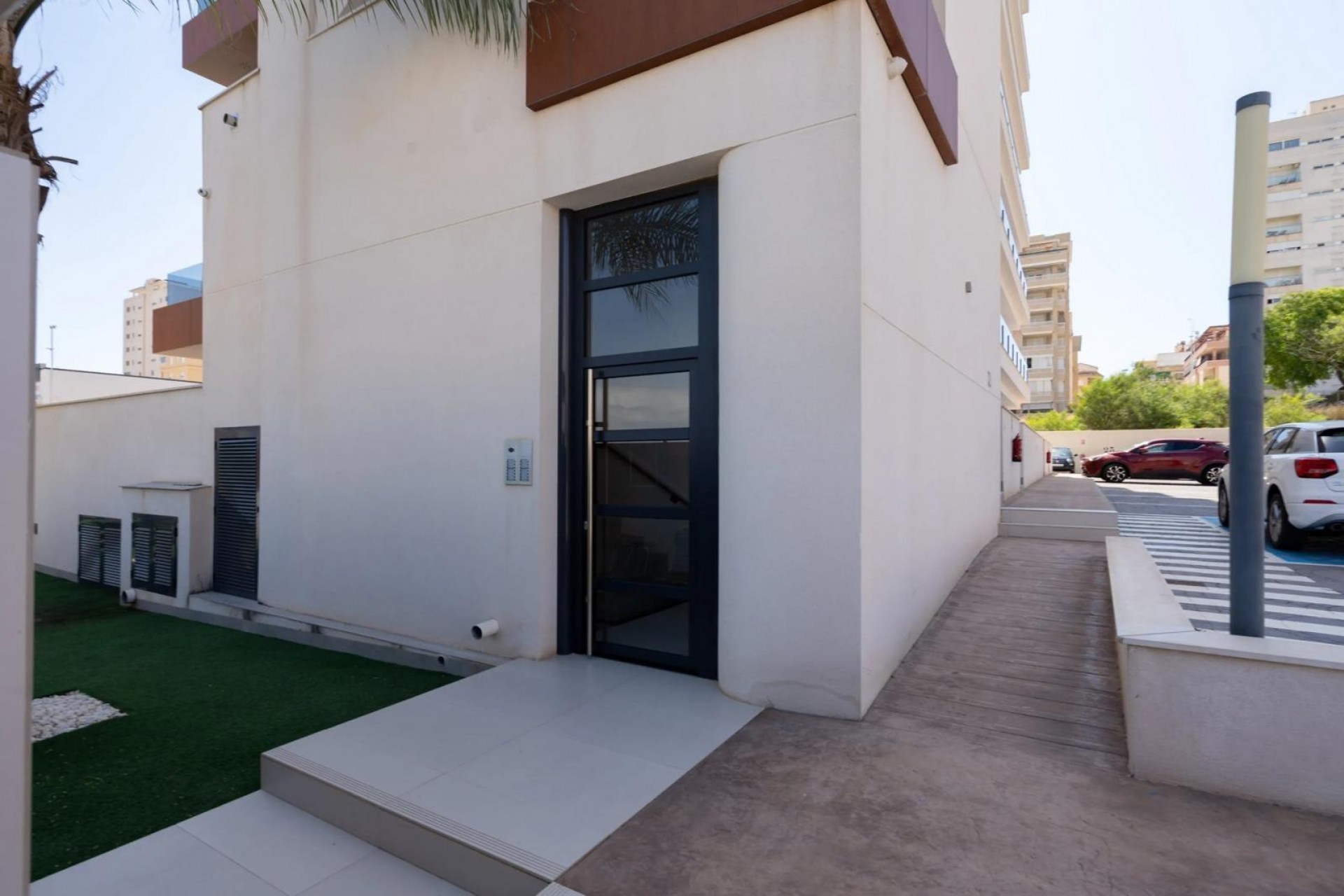 Resale - Apartment -
Guardamar del Segura - Puerto Deportivo