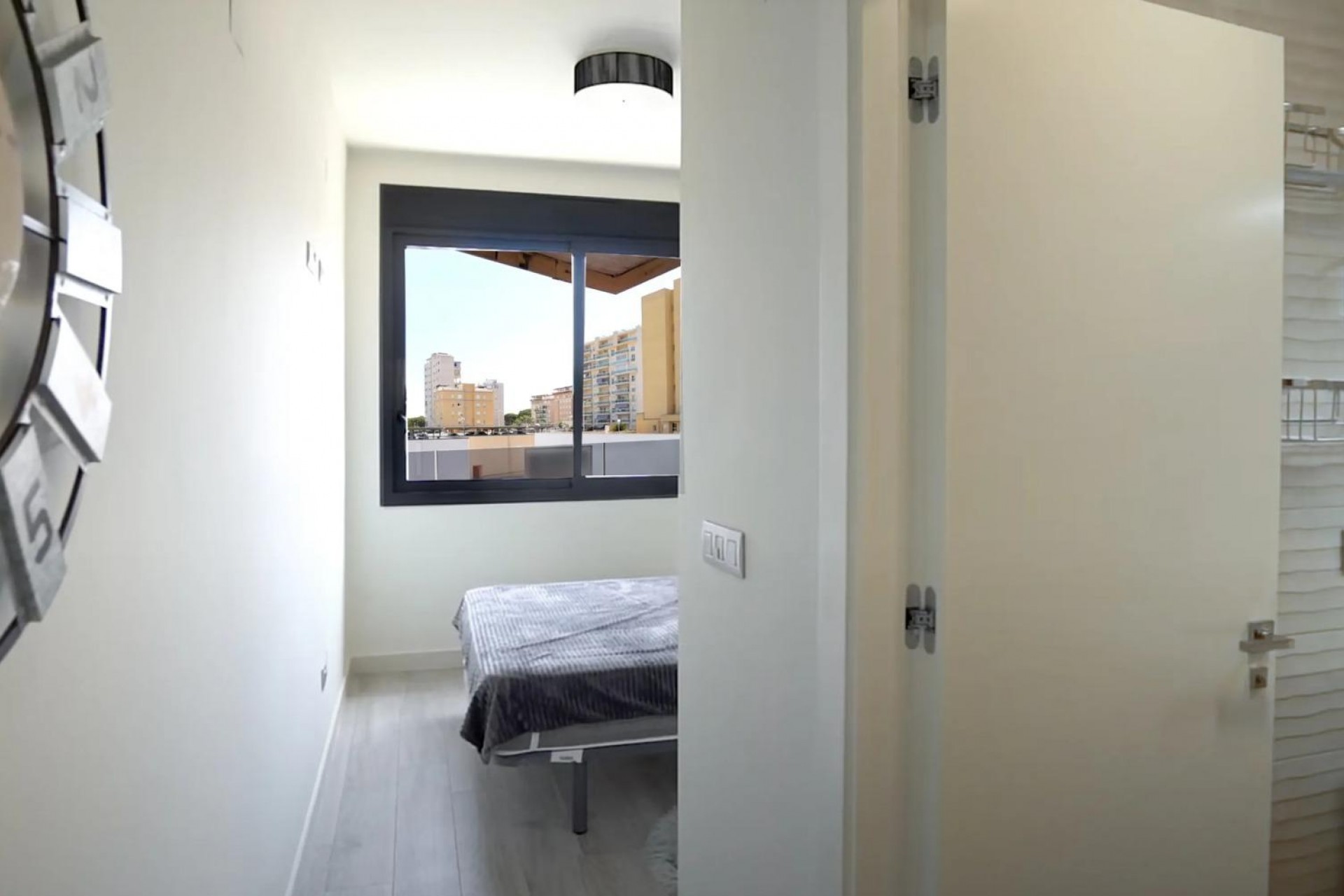 Resale - Apartment -
Guardamar del Segura - Puerto Deportivo
