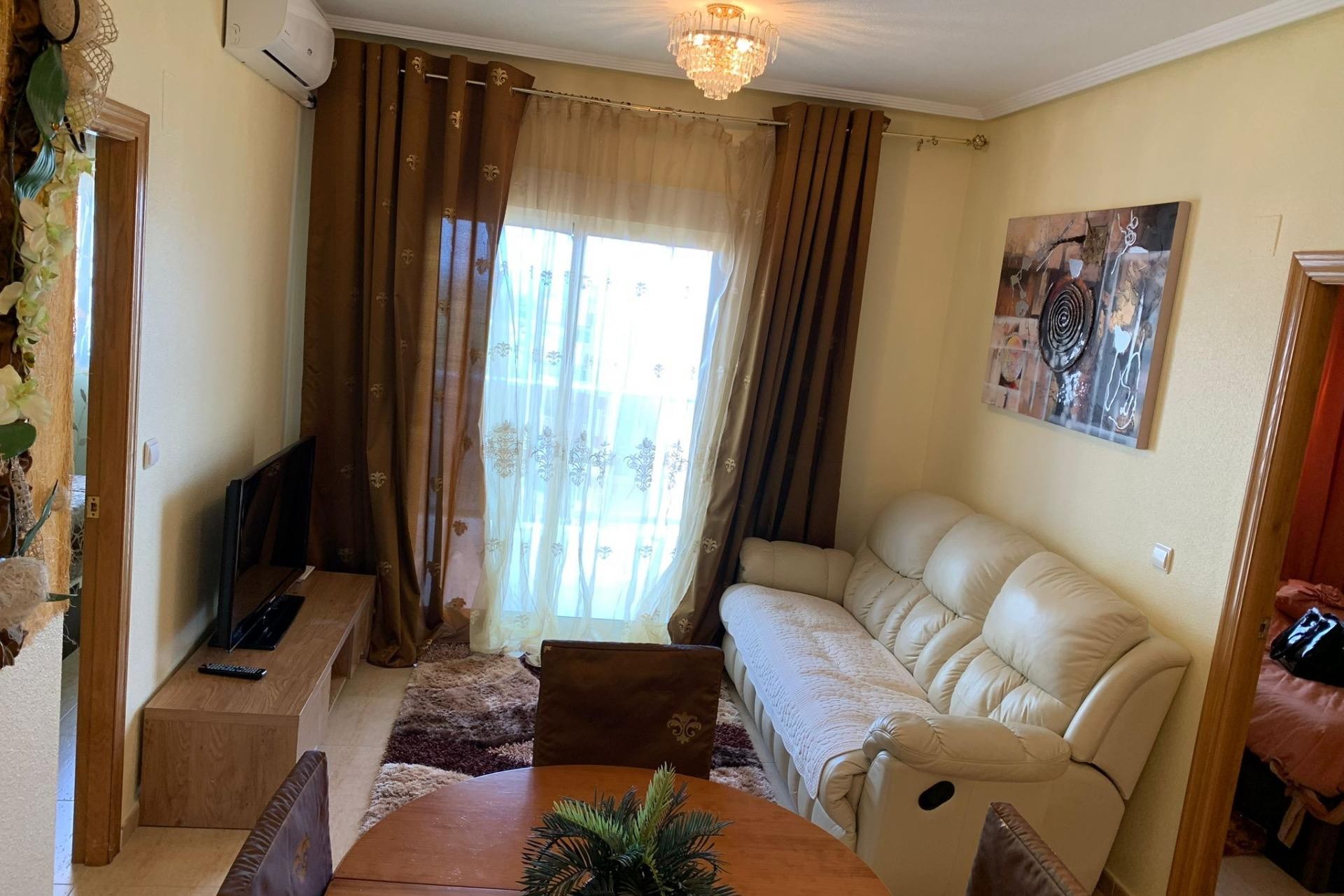 Resale - Apartment -
Guardamar del Segura - Puerto