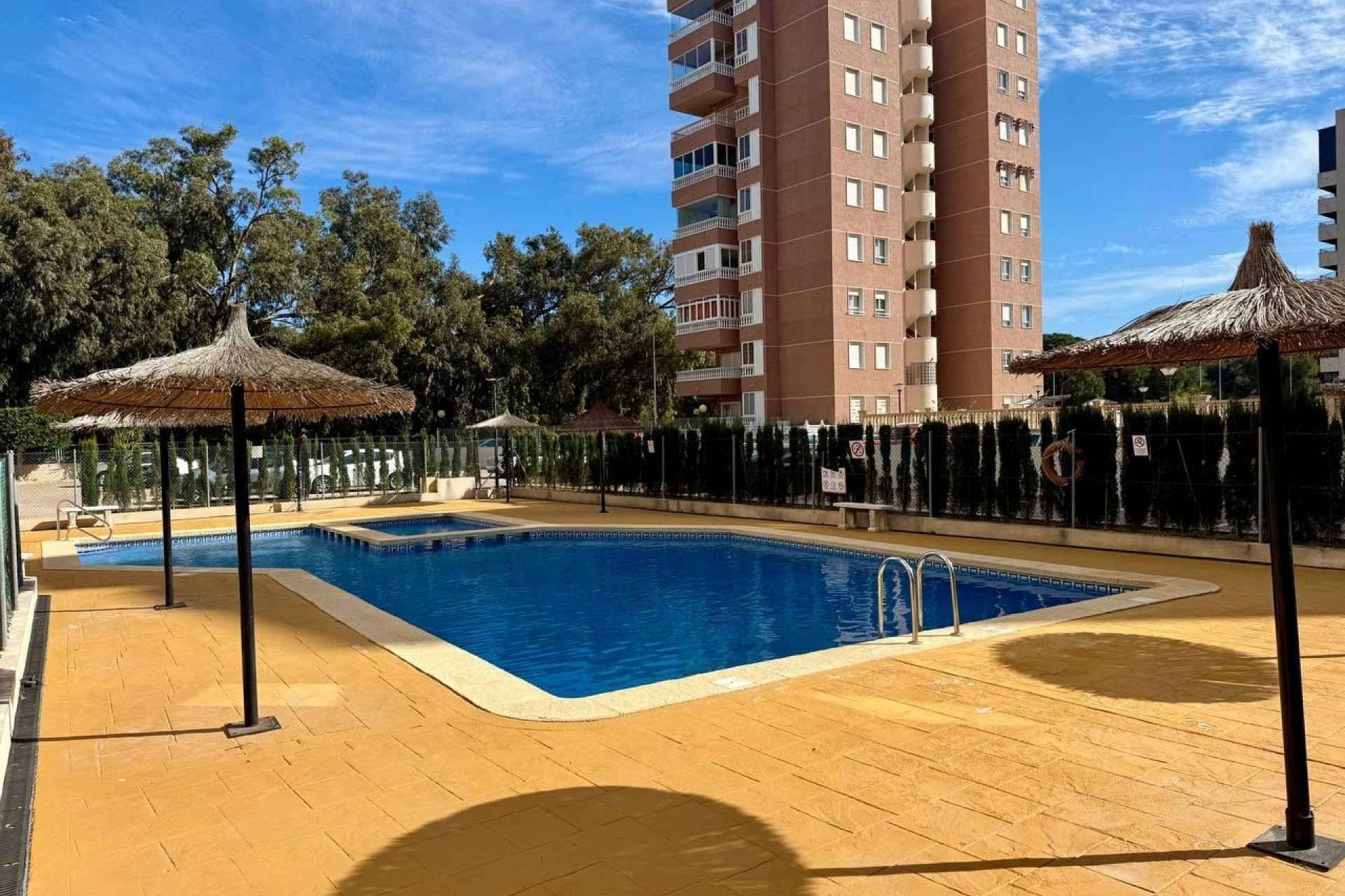 Resale - Apartment -
Guardamar del Segura - Puerto