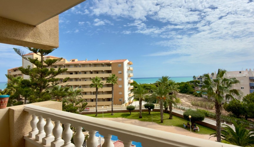 Resale - Apartment -
Guardamar del Segura - Urbanizaciones