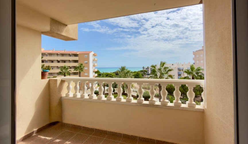 Resale - Apartment -
Guardamar del Segura - Urbanizaciones