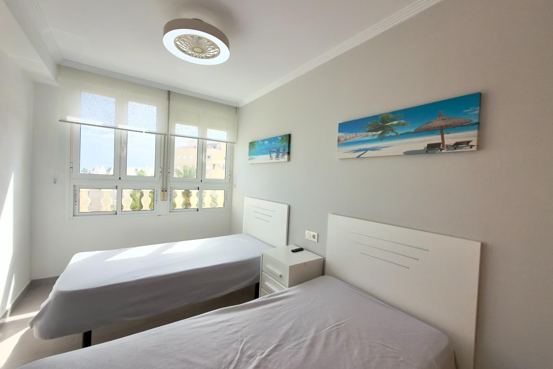 Resale - Apartment -
Guardamar del Segura - Urbanizaciones