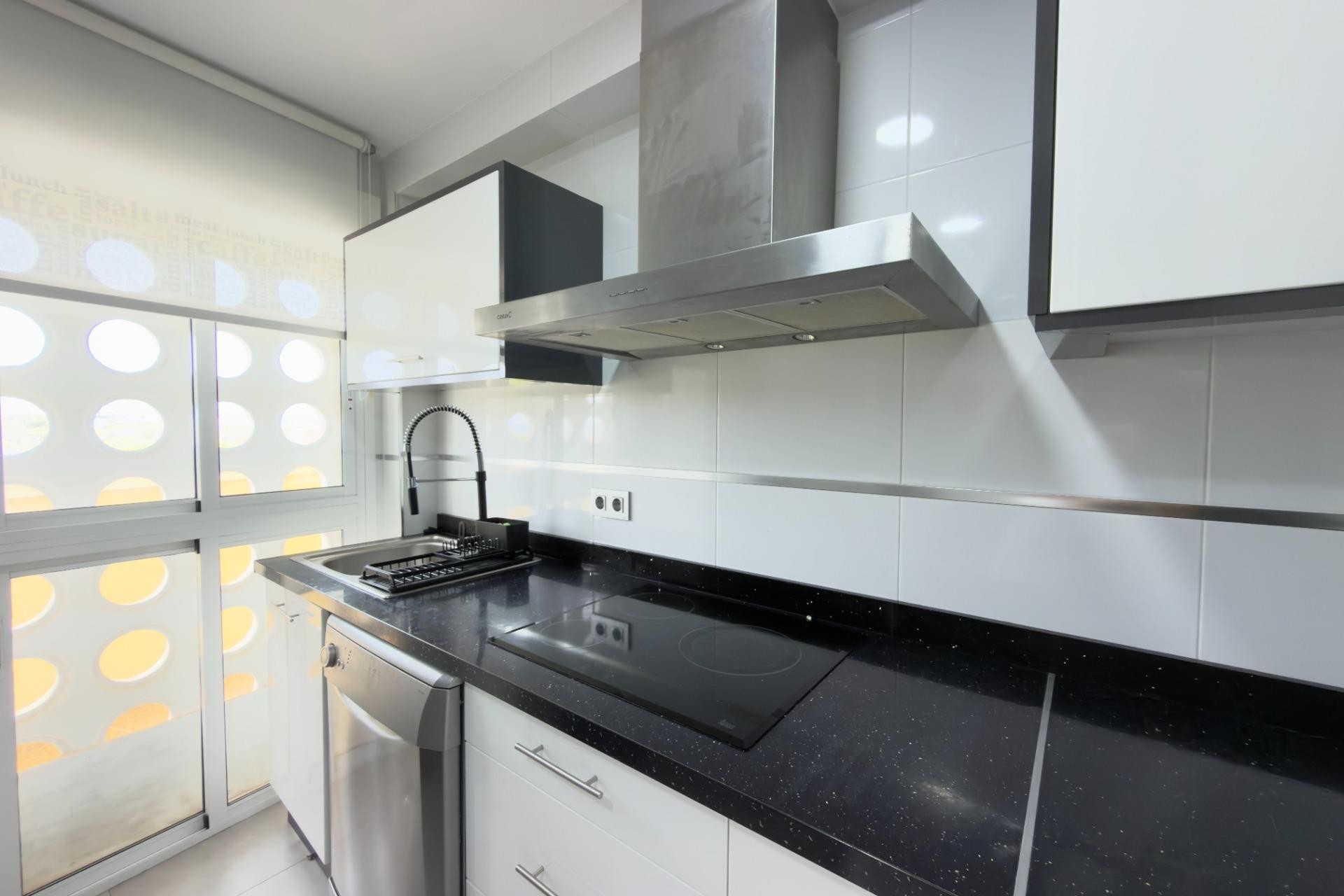 Resale - Apartment -
Guardamar del Segura - Urbanizaciones